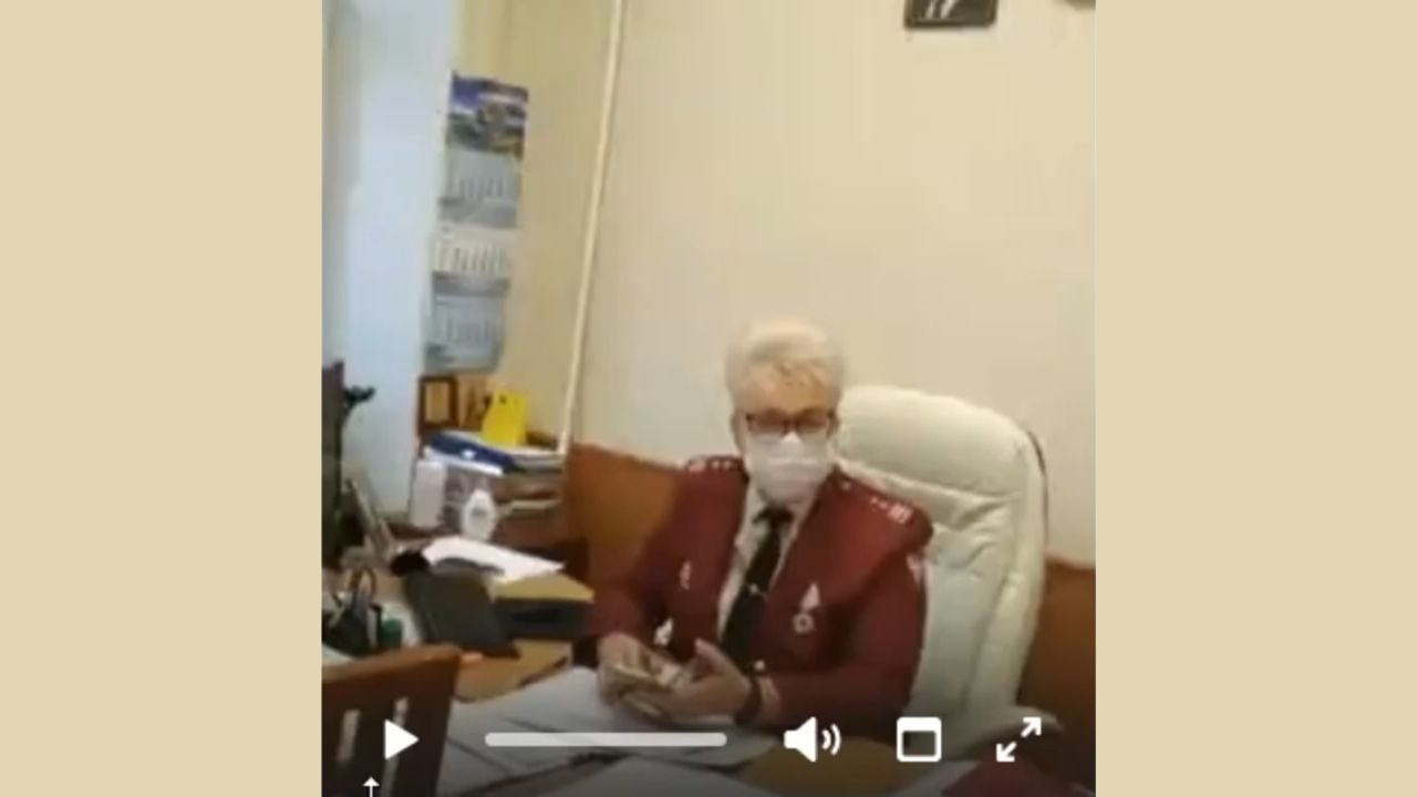 Посмотреть ролик Роспотребнадзор подтвердил на видео про рекомендательный характер масочного режима